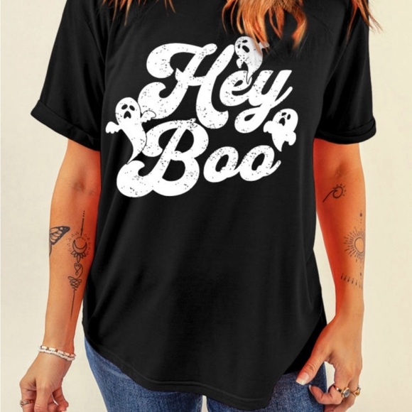 Black “Hey Boo” Halloween Ghost Short-Sleeve Graphic Tee - Picture 3 of 5